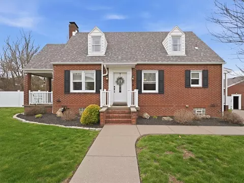 2004 Spring St, Aliquippa, PA 15001