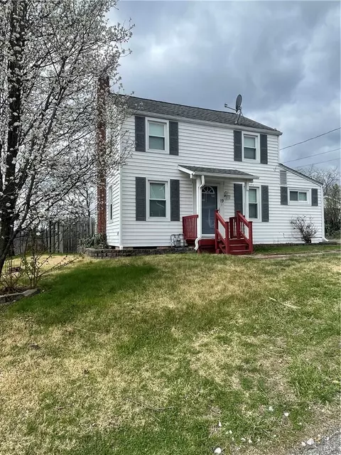 19 Landis Ave, Jeannette, PA 15644