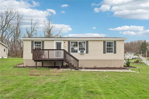 Exterior - 996 Monaca Rd, Monaca, PA 15061 photo 2 of 6