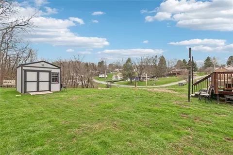 Exterior - 996 Monaca Rd, Monaca, PA 15061 photo 6 of 6
