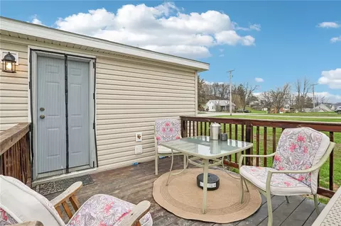 Exterior - 996 Monaca Rd, Monaca, PA 15061 photo 5 of 6