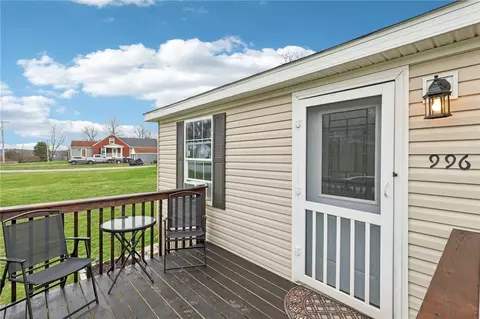 Exterior - 996 Monaca Rd, Monaca, PA 15061 photo 4 of 6
