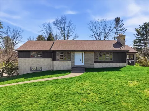 104 Willow Dr, Mcmurray, PA 15317