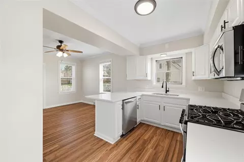Kitchen - 200 Clark St, Mars, PA 16046 photo 4 of 6