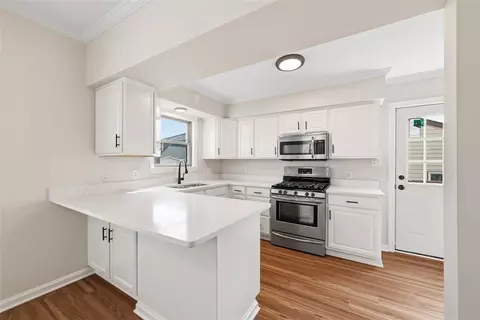 Kitchen - 200 Clark St, Mars, PA 16046 photo 1 of 6