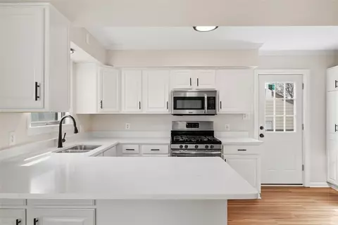 Kitchen - 200 Clark St, Mars, PA 16046 photo 2 of 6
