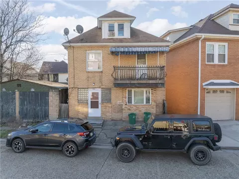 881 Lenz Ave, Ambridge, PA 15003