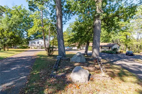 106 Phil Mar Dr, Butler, PA 16002
