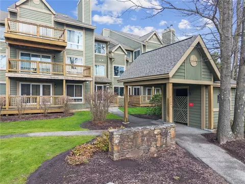 5313 Summit Dr, Hidden Valley, PA 15502