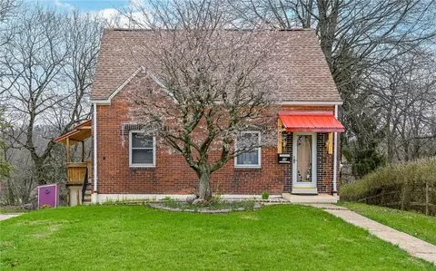 29 Garden Ter, Pittsburgh, PA 15221