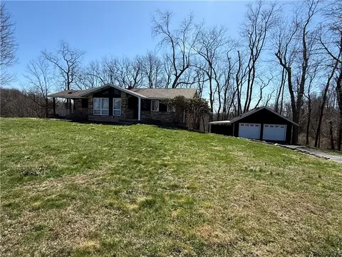 112 Matthew Ln, Carmichaels, PA 15320