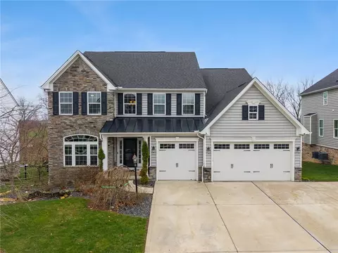 4018 Overview Dr, Canonsburg, PA 15317
