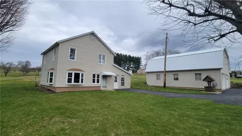1154 Million Dollar Hwy, Stoystown, PA 15563