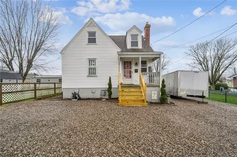 1109 Saint Clair St, Latrobe, PA 15650