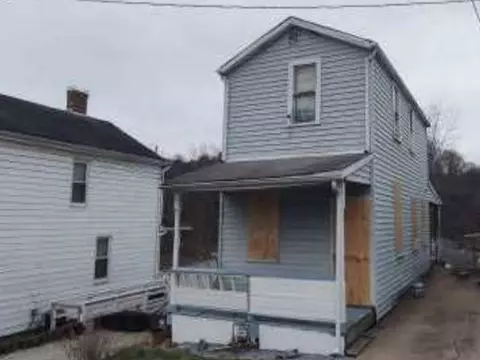 3 Short St, Elrama, PA 15038