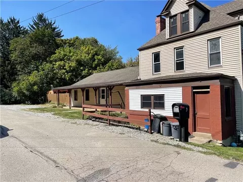 9 Gratz St, Penn, PA 15675