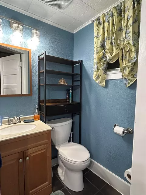 Bath - 331 4th St, Freeport, PA 16229 photo 1 of 3