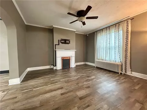 Living - 331 4th St, Freeport, PA 16229 photo 2 of 4