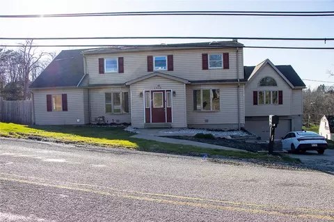 1378 Robbins Station Rd, Irwin, PA 15642