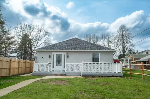 423 16th Ave, Beaver Falls, PA 15010