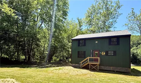 214 Youngs Ln, Franklin, PA 16323