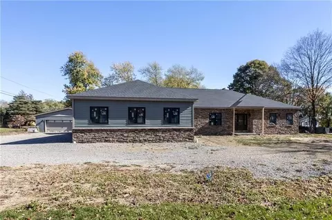 155 Edgewood Ave, Aliquippa, PA 15001