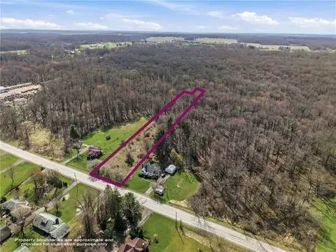 View/Area - 7096 E State St, Hermitage, PA 16148 photo 13 of 14