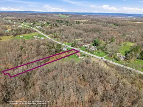 View/Area - 7096 E State St, Hermitage, PA 16148 photo 7 of 14