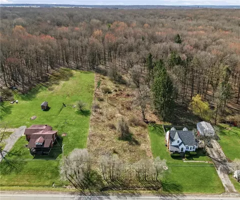View/Area - 7096 E State St, Hermitage, PA 16148 photo 2 of 14