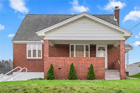 213 Scene Ridge Rd, Mckeesport, PA 15133