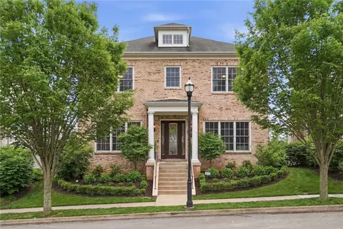 1690 Shelburne Ln, Pittsburgh, PA 15217