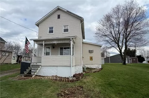 63 9th St, Lucerne Mines, PA 15754