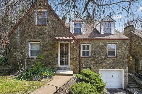 2036 Sampson St, Pittsburgh, PA 15221