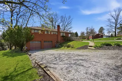 150 Baker Dr, Pittsburgh, PA 15237