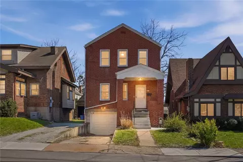 2902 Churchview Ave, Pittsburgh, PA 15227
