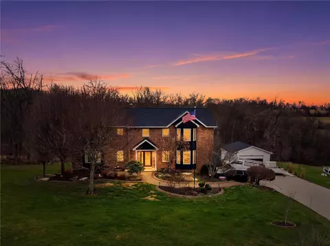 39 Valleyview Rd, Scenery Hill, PA 15360