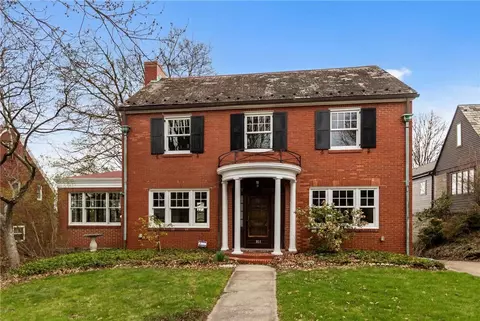 811 W Monroe Cir, Pittsburgh, PA 15229