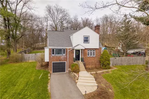 2825 Anderson Dr, Allison Park, PA 15101