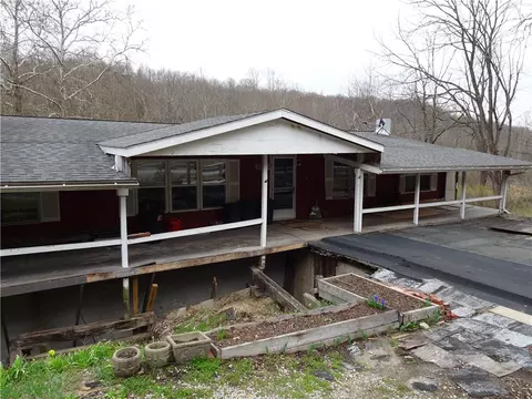 1283 New Stanton Ruffsdale Rd, Ruffs Dale, PA 15679
