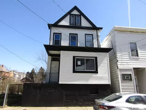 215 Anthony St, Pittsburgh, PA 15210