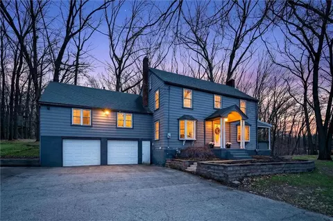 1369 S Hermitage Rd, Hermitage, PA 16148