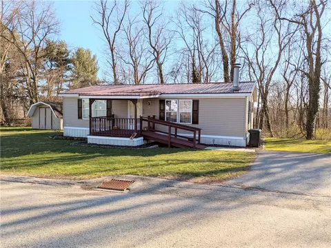 183 Roundtop Cir, Scottdale, PA 15683