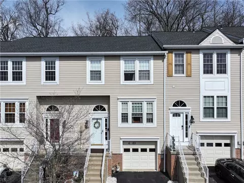 483 Cherryhill Dr, Bridgeville, PA 15017