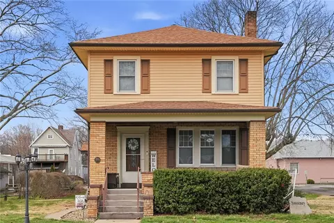 1284 Corporation St, Beaver, PA 15009