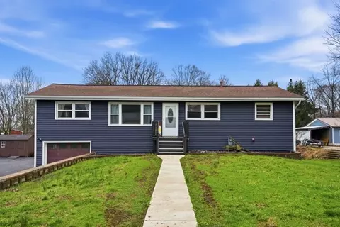 733 Mercer Rd, Beaver Falls, PA 15010