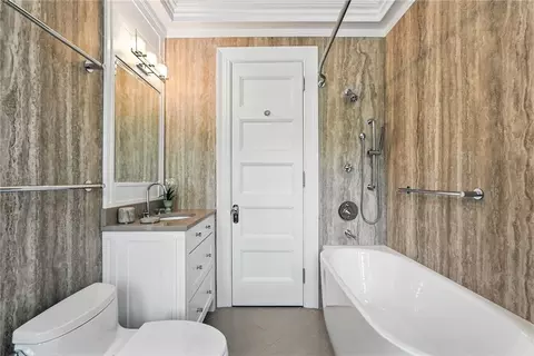 Bath - 400 Devonshire St, Pittsburgh, PA 15213 photo 7 of 8