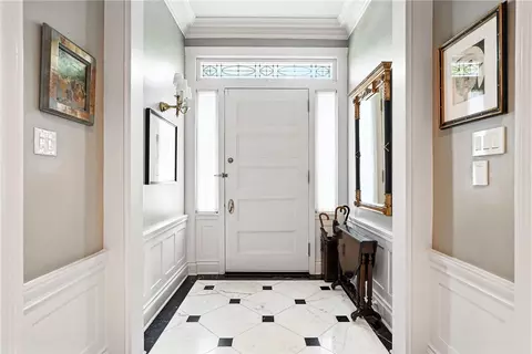 Entry Way - 400 Devonshire St, Pittsburgh, PA 15213 photo 1 of 5