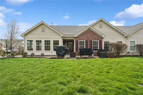 2061 Isleworth Ln, Cranberry Township, PA 16066