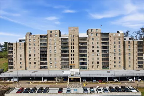 2160 Greentree Rd #705W, Pittsburgh, PA 15220