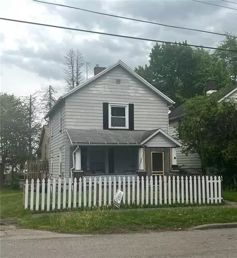 727 S State Line Rd, Sharon, PA 16146